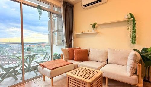 Three-Bedroom Apartment - High Floor