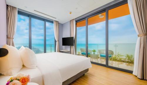Two-Bedroom Apartment with Ocean View