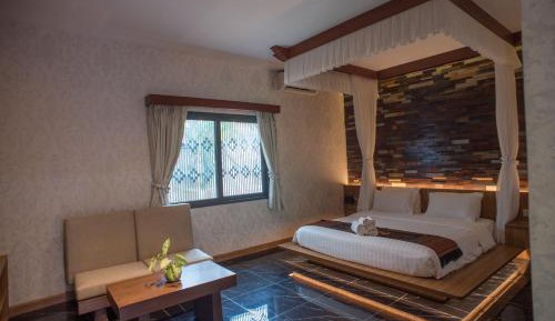 Deluxe King Room