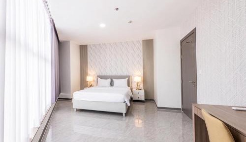 Deluxe Room (2 Adults + 1 Child)
