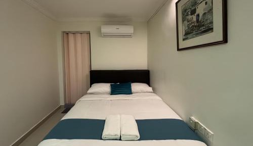 Deluxe Queen Room