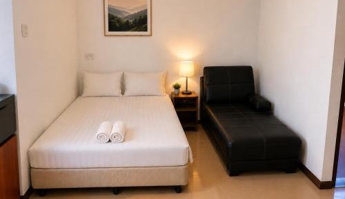 Chalet Family Room with Private Bathroom 7 Pax (210) ( 2Queen+ 3Single & Balcony)
