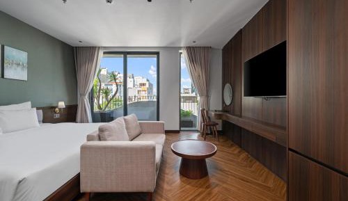 Studio with Balcony