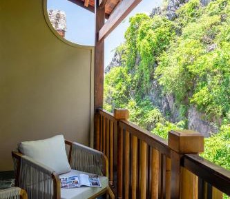 Family Room with Mountain View
