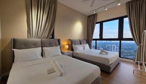Four-Bedroom Penthouse Apartment