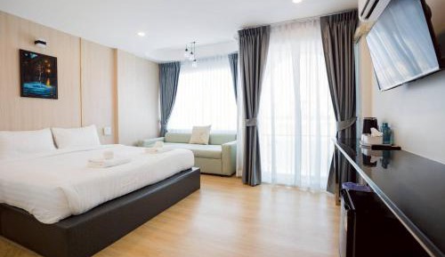 Deluxe Double Room with Balcony and Sea View