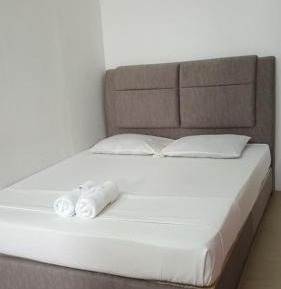 Deluxe Double Room (2 Adults + 1 Child)