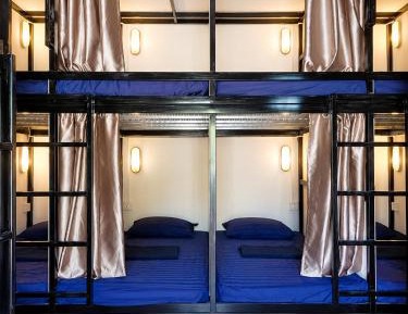 Single Bed in Mixed Dormitory Room