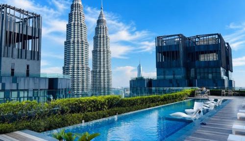Two-Bedroom Apartment with City View