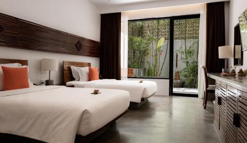 Executive Twin Private Garden