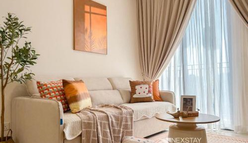 Apartment with City View