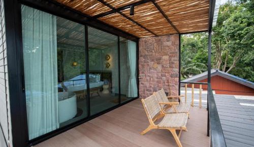 Deluxe Bungalow with Sea View