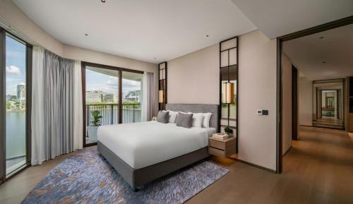 Two-Bedroom Apartment with Lake View