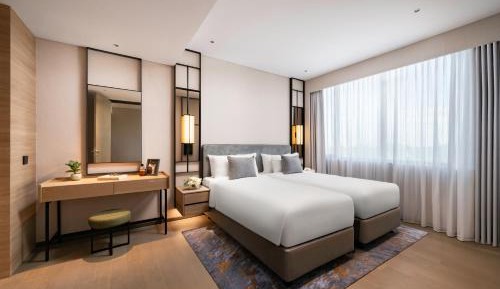 One-Bedroom Apartment with City View