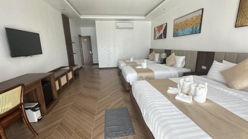 Family Suite with Balcony