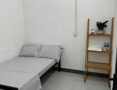 Single Room with Shared Bathroom