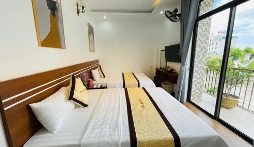 King Room with Balcony