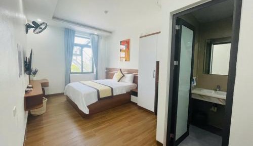 King Room with Balcony