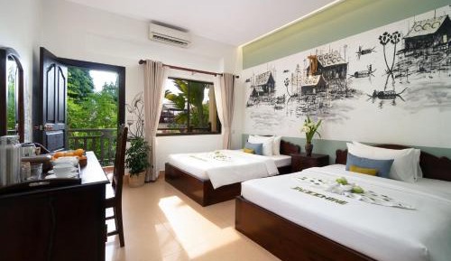 Deluxe Double or Twin Room with Pool View