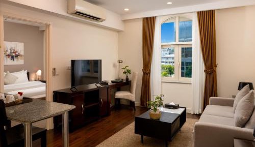 One-Bedroom Suite with Kitchen and Living Room