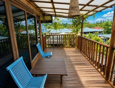 Queen Room with Pool View
