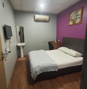 Double Room with Shared Toilet