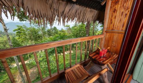 Bungalow with Garden View