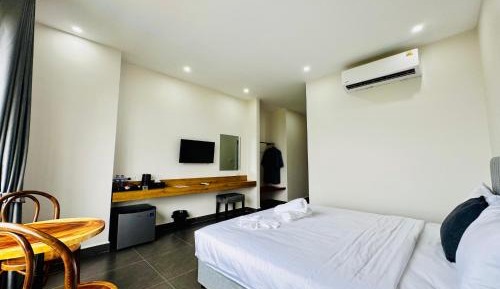 Standard King Room