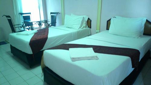 Standard Twin Room with Balcony