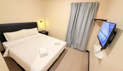 Queen Room