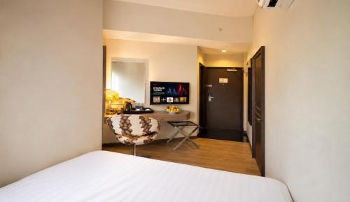 Standard Queen Room