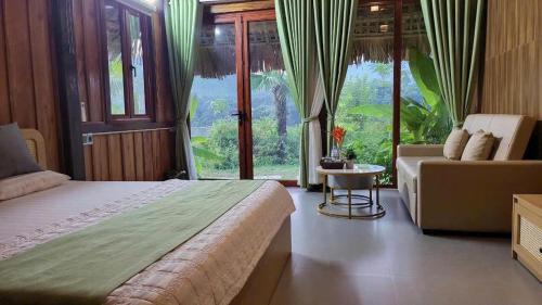 One-Bedroom Apartment with River View