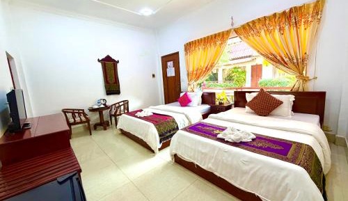 Twin Room with Air-Conditioning