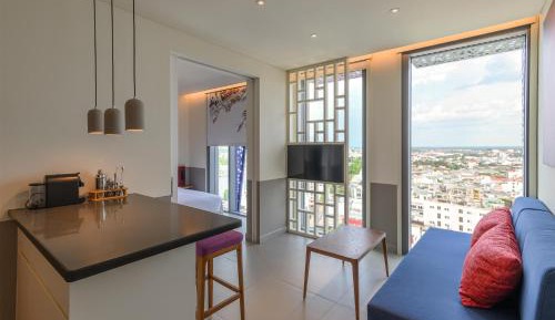King Suite with City View