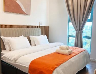 Two-Bedroom Deluxe Apartment with Balcony