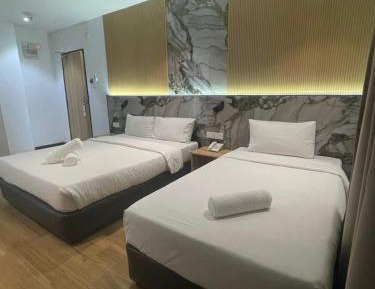 Deluxe Family Room