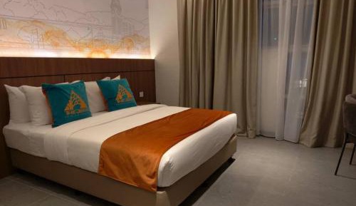 Deluxe King Room