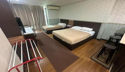 Deluxe Family Room