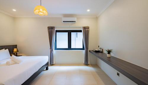 Standard King Room
