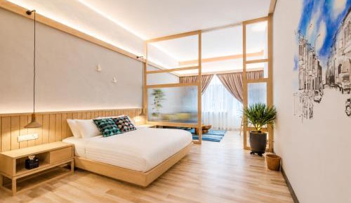 Courtyard Suite