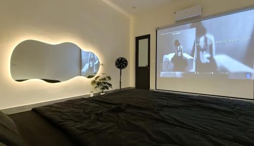 Queen Room
