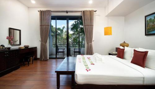 Deluxe King Suite