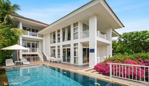 Villa - Beach Front