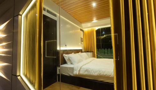 Deluxe Family Suite