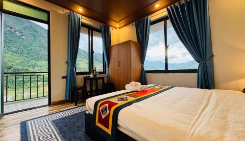 Double Room with Mountain View