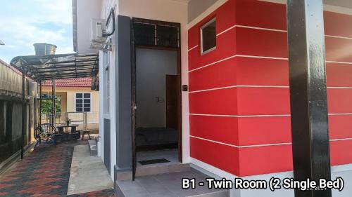 Twin Room with Private Bathroom