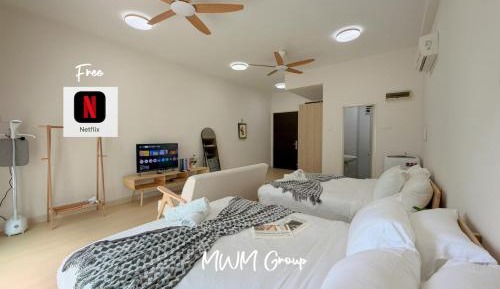Studio Apartment with Balcony