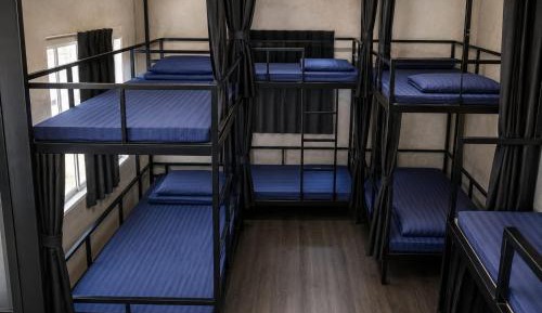 Single Bed in Mixed Dormitory Room