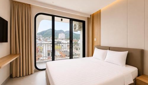 One-Bedroom Apartment with Balcony and City View