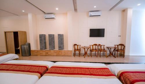 Deluxe Family Suite